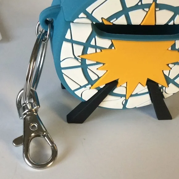 Disney headphone case new - Picture 4 of 8